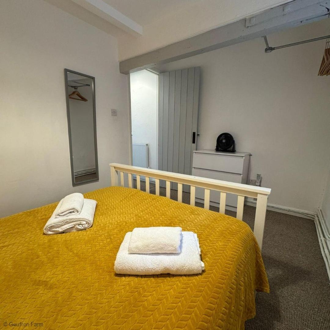 Farmhouse & Cottage At Geufron Farm - Dog Friendly Bryn-crug Ngoại thất bức ảnh